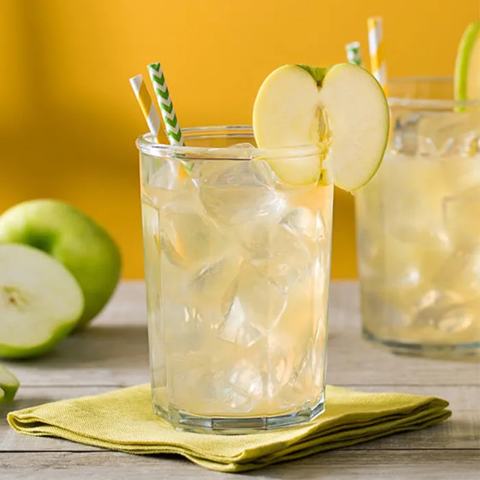 Jim beam crisp apple ade cocktail